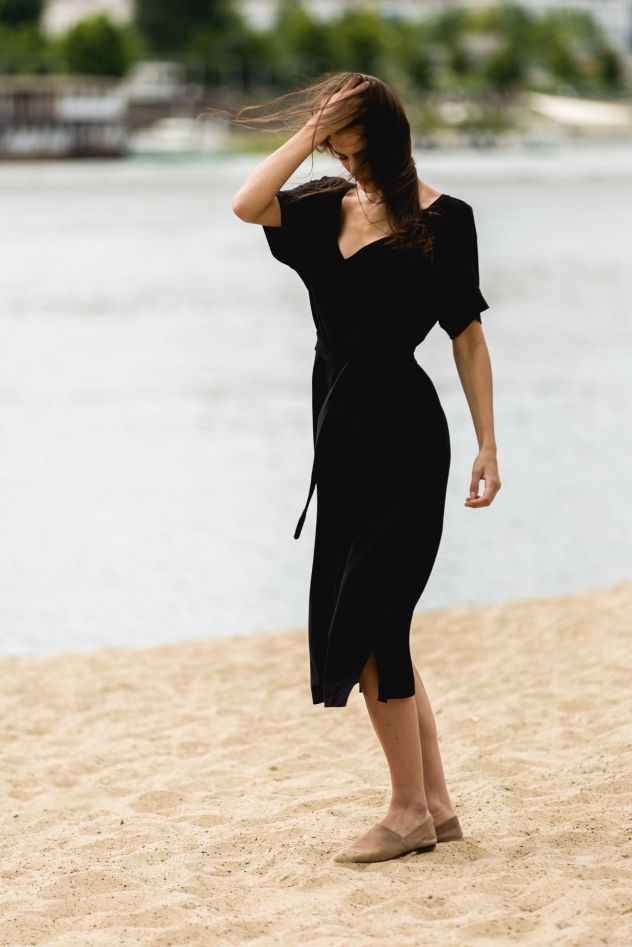 Czarna Bawełniana Sukienka z krótkim rękawem DŁUŻSZA za kolano wersja midi